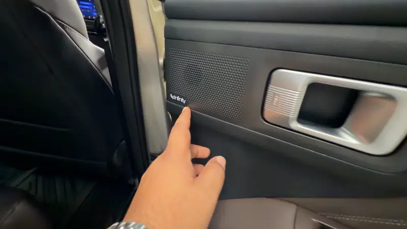 Rear Speaker