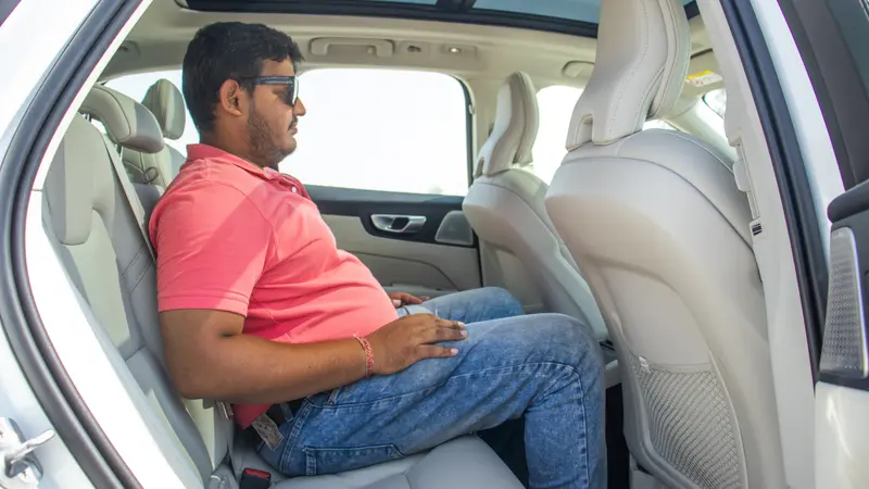 Rear-seat legroom