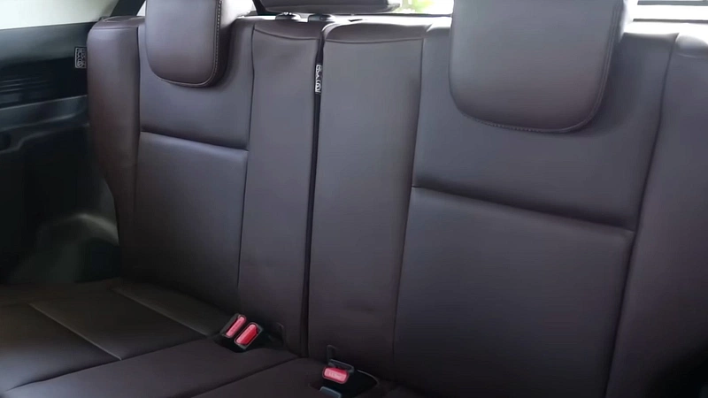 Toyota Innova Hycross