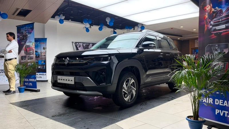 Maruti Suzuki Brezza Front three quarter view
