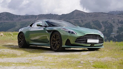 Aston Martin DB12