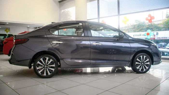 Honda City Hybrid image 3