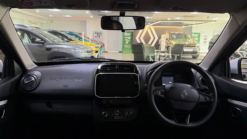 dashboard and steering wheel