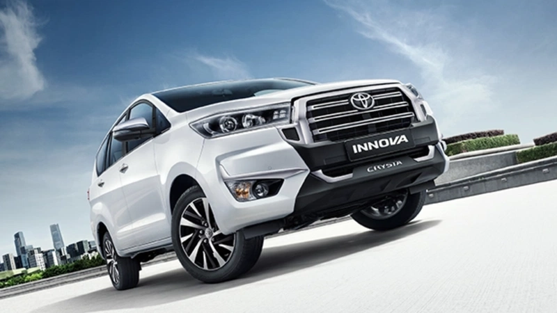 Toyota Innova Crysta Facelift