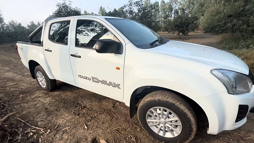 Isuzu S-CAB Image