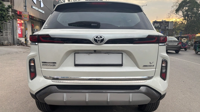 Toyota Urban Cruiser Hyryder image 4