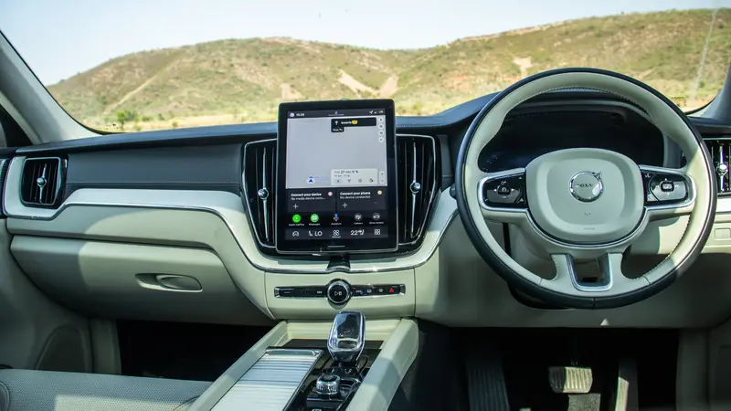 Dashboard and infotainment system