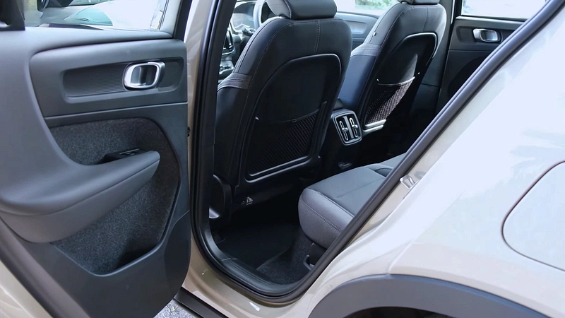 Volvo EX40
