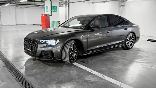 Audi A8 L Image