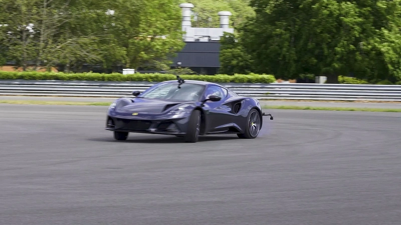 Lotus Emira