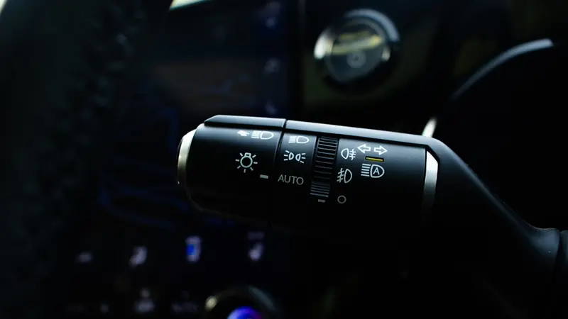 350h AWD Headlight and indicator stalk
