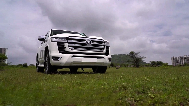 Toyota Land Cruiser 300