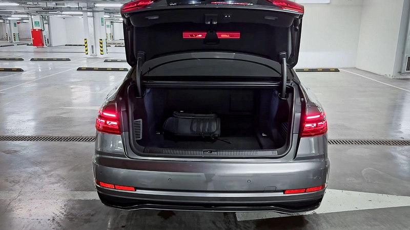 Audi A8 L