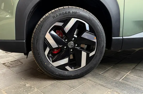 The Hector Tomahawk EV has a wheelbase of 2,810mm to provide ample interior space.