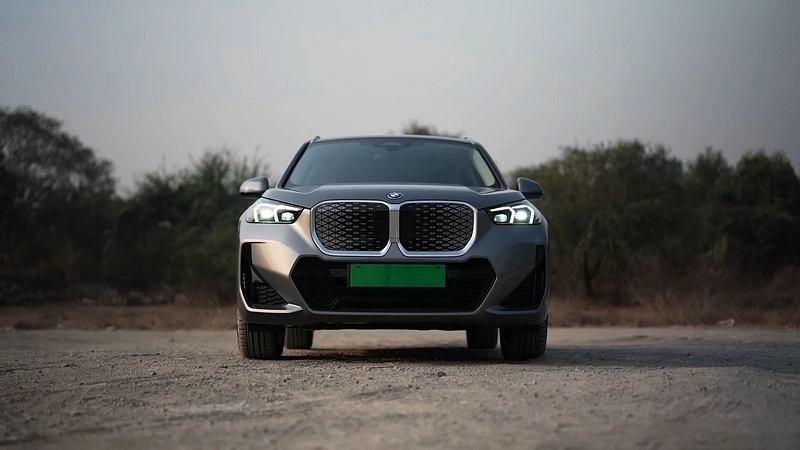 BMW iX1 LWB