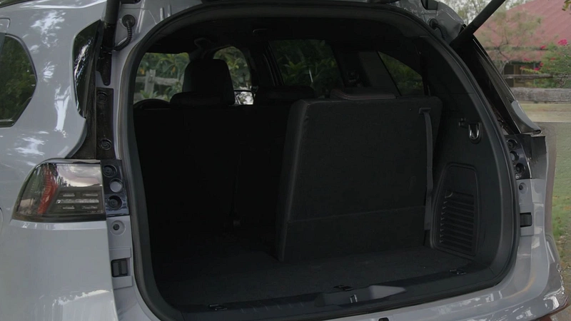 Isuzu MU-X