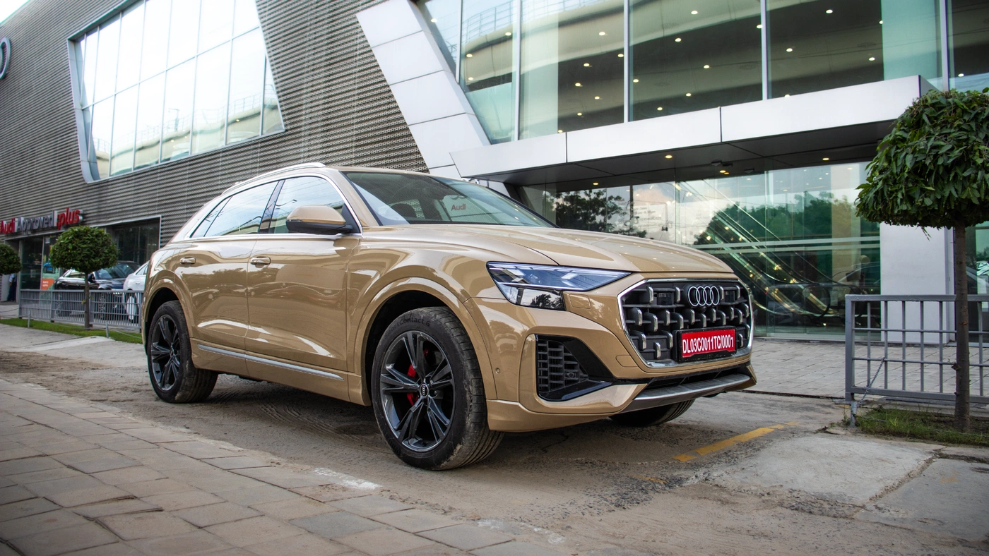 Audi Q8 image 1