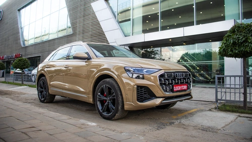 Audi Q8 Image