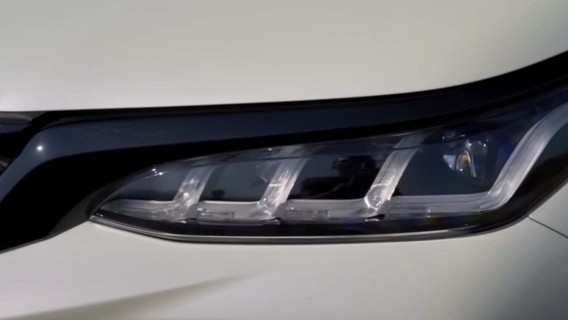 Toyota Fortuner Legender