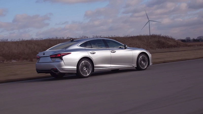 Lexus LS