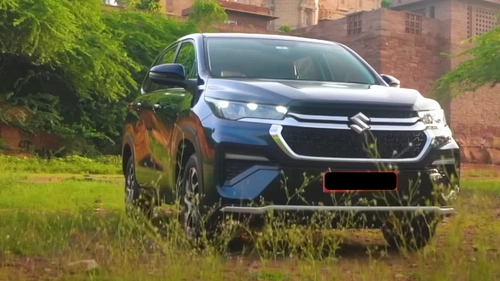 Maruti Suzuki Invicto Image