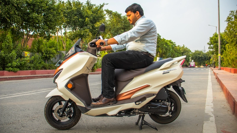 Suzuki Burgman Street