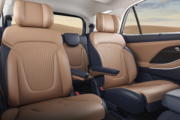 Ventilated second-row seats.