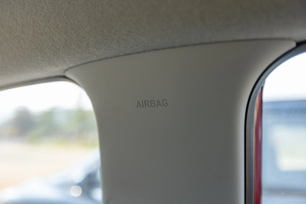 Six airbags standard.