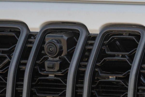 Front off-road camera with washer.