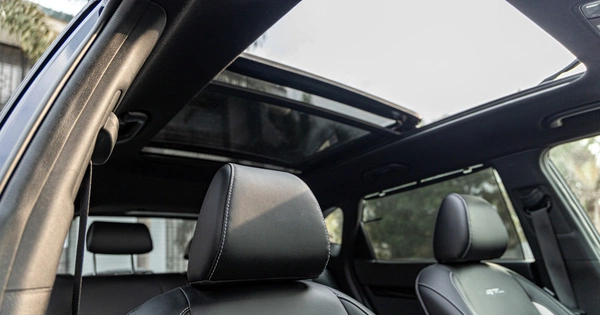 Panoramic sunroof opens up the cabin beautifully.