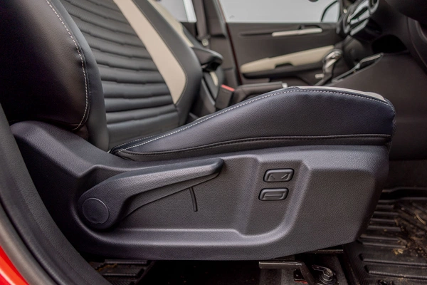 4-way power driver seat.