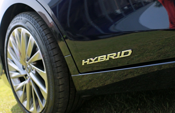 Segment-first hybrid powertrain.