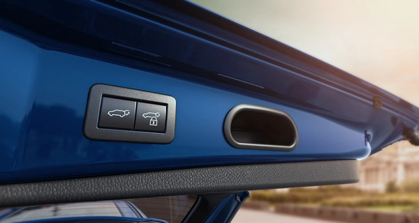 Powered tailgate opens and closes effortlessly with a button press.