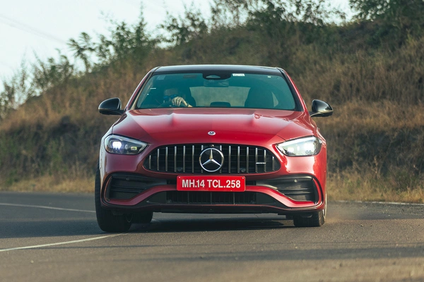 2.5° rear-axle steering.