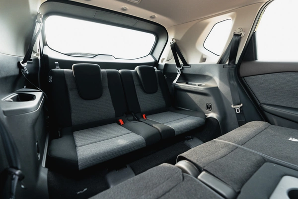 16 seating/luggage combinations.