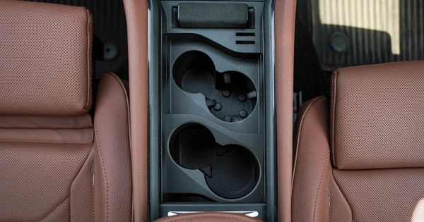 Host of Skoda convenience features.