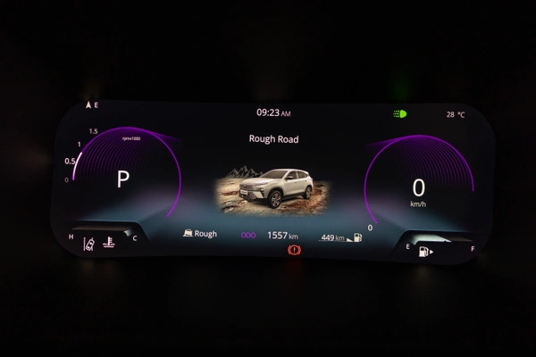 10.25-inch digital cluster with built-in navigation display.