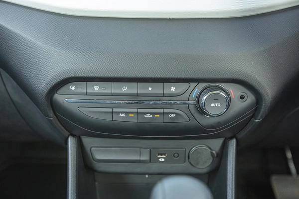 Automatic climate control.