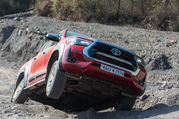 Locking differentials for off-road traction.