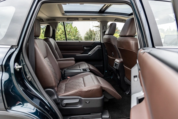 Ottoman-style rear seats.