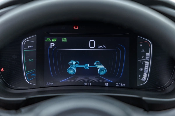 7-inch digital driver display.