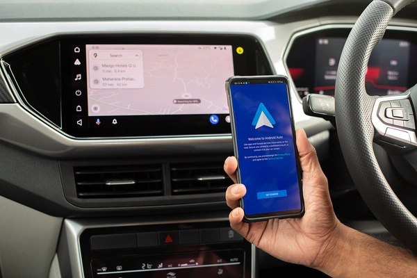 Wireless Android Auto & Apple CarPlay.