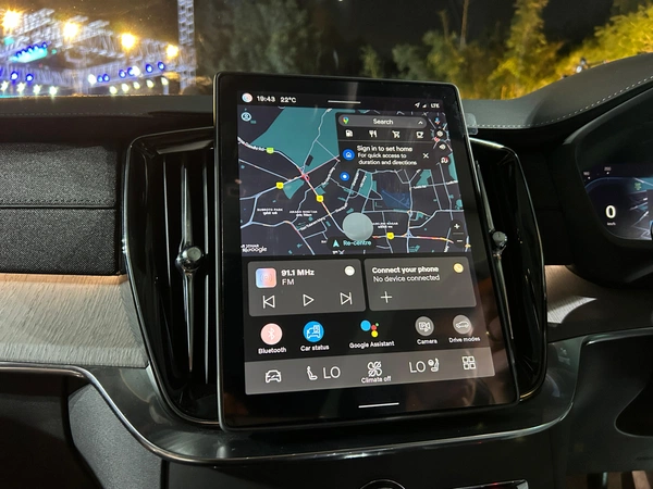 11.2-inch Android touchscreen.