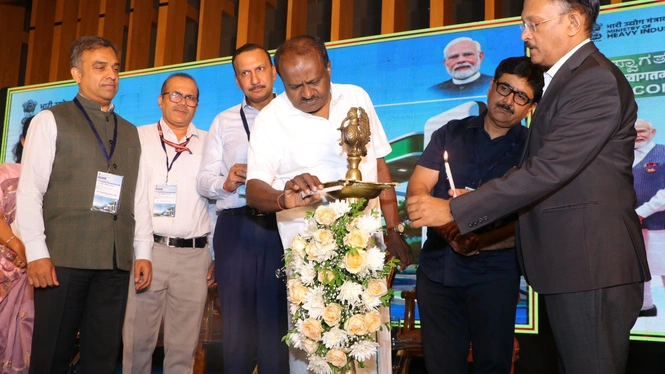 Union Minister for Steel and Heavy Industries H.D. Kumaraswamy lights the ceremonial lamp to inaugurate the Conference on Enabling Nationwide EV Charging Infrastructure under the PM E-DRIVE Scheme in Bengaluru on Tuesday, May 12.