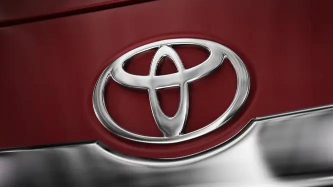 2026 Toyota Glanza Facelift Bonnet Logo View