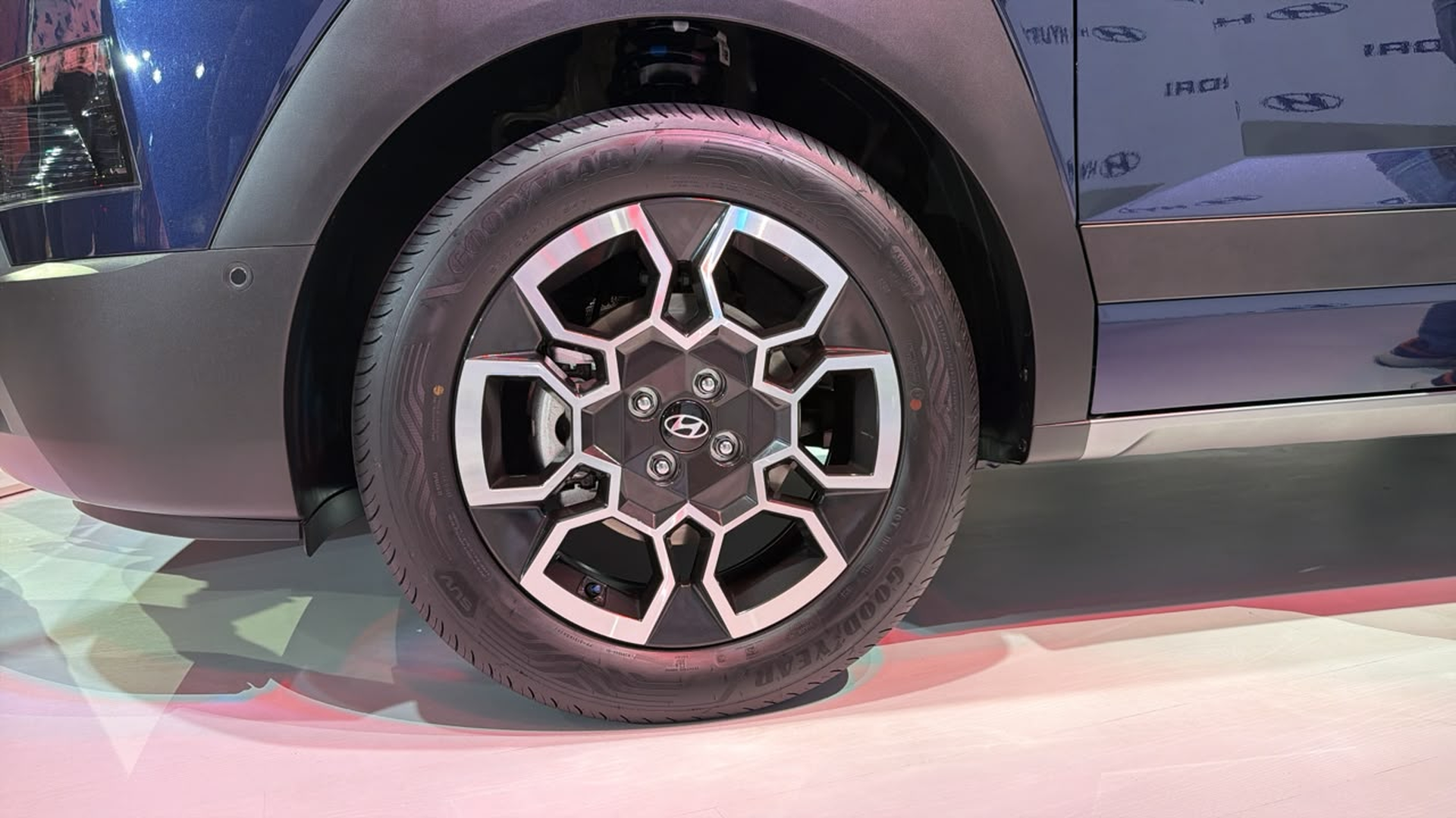 Hyundai Bayon Exterior Rear Right Wheel View