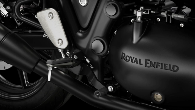 Continental GT 650 Exhaust and Fuel Tank