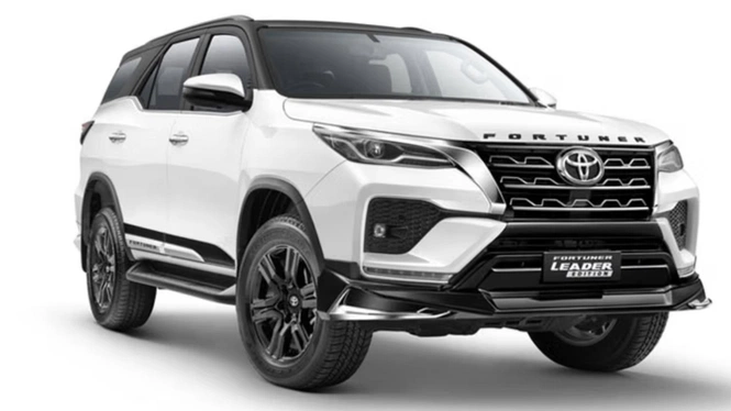 Fortuner Leader Edition In White