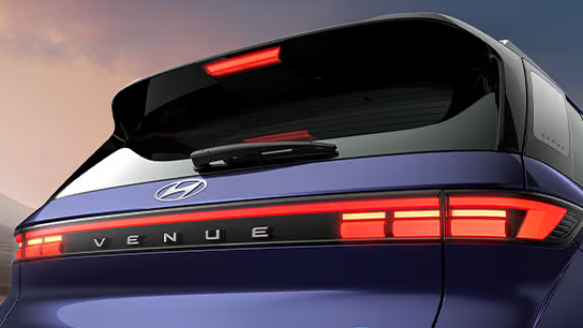 New Hyundai Venue facelift connected taillamps