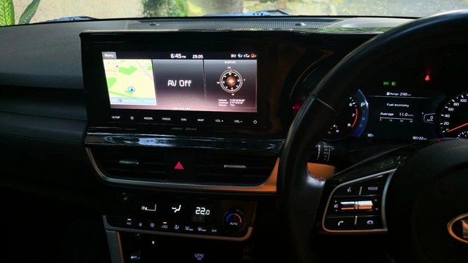 2020 Kia Seltos GTX+ Infotainment